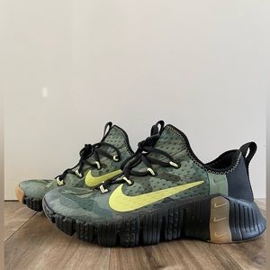 Nike, Green Camo Sneakers, Style Metcon, Size 8